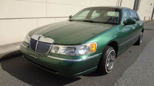 1998 TOWNCAR SIGNATURE