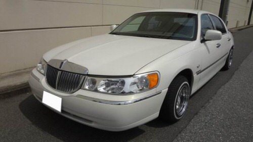 1998 TOWNCAR SIGNATURE